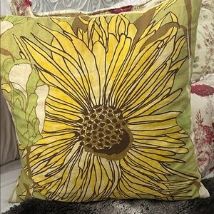 Pottery Barn Sunflower Accent Pillow in Yellow and Green set of 2